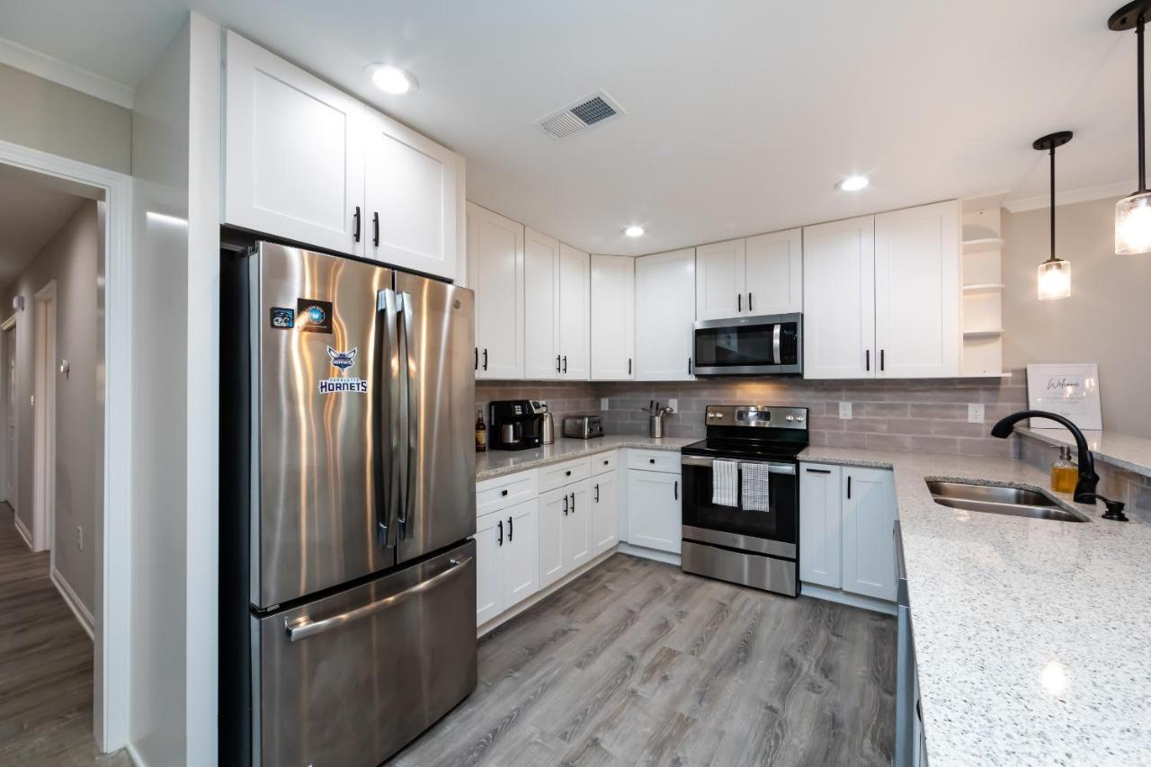 Brandnew Spacious 4 Bedroom House Minutes To Uptown Σάρλοτ Εξωτερικό φωτογραφία