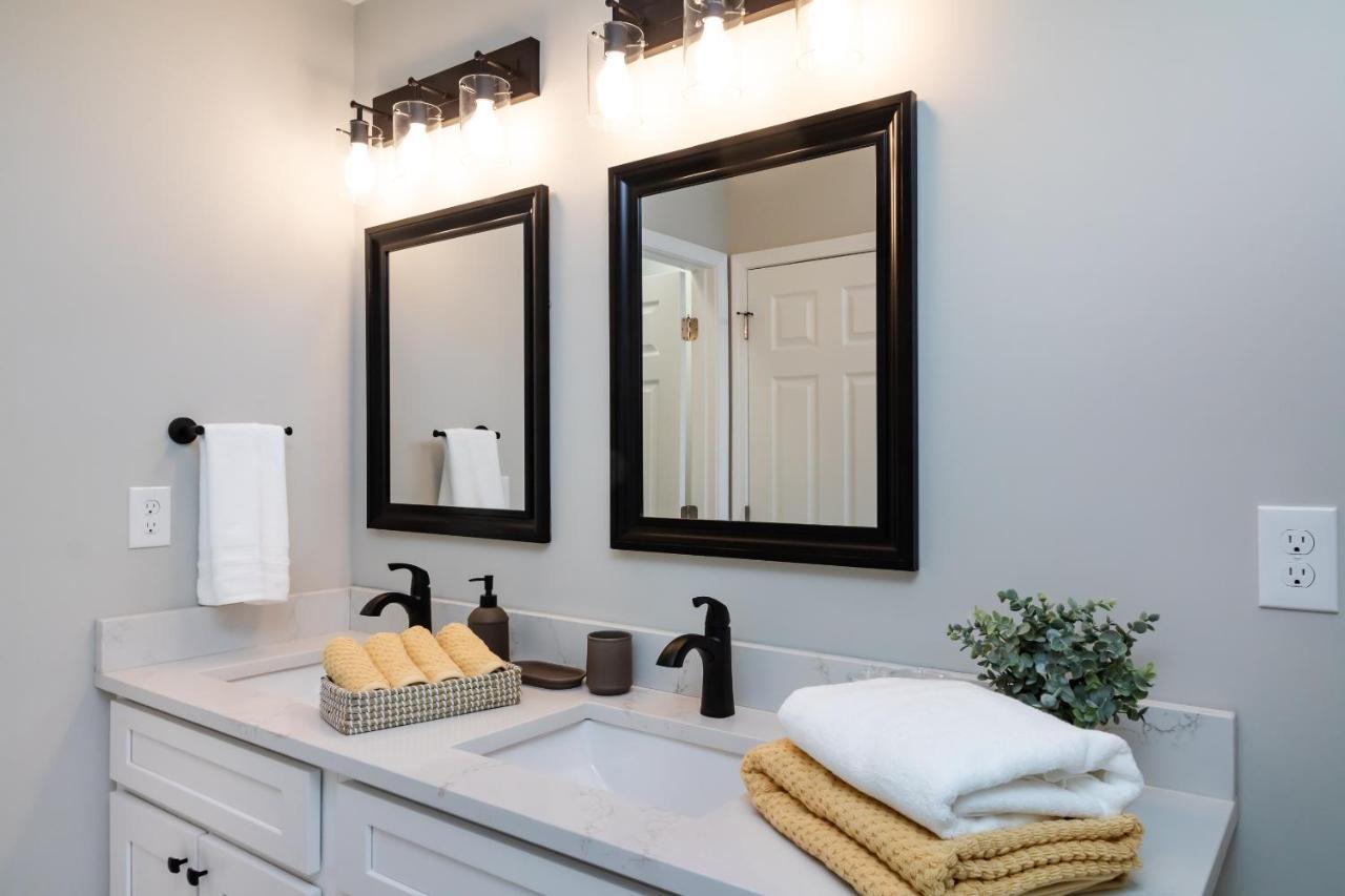 Brandnew Spacious 4 Bedroom House Minutes To Uptown Σάρλοτ Εξωτερικό φωτογραφία