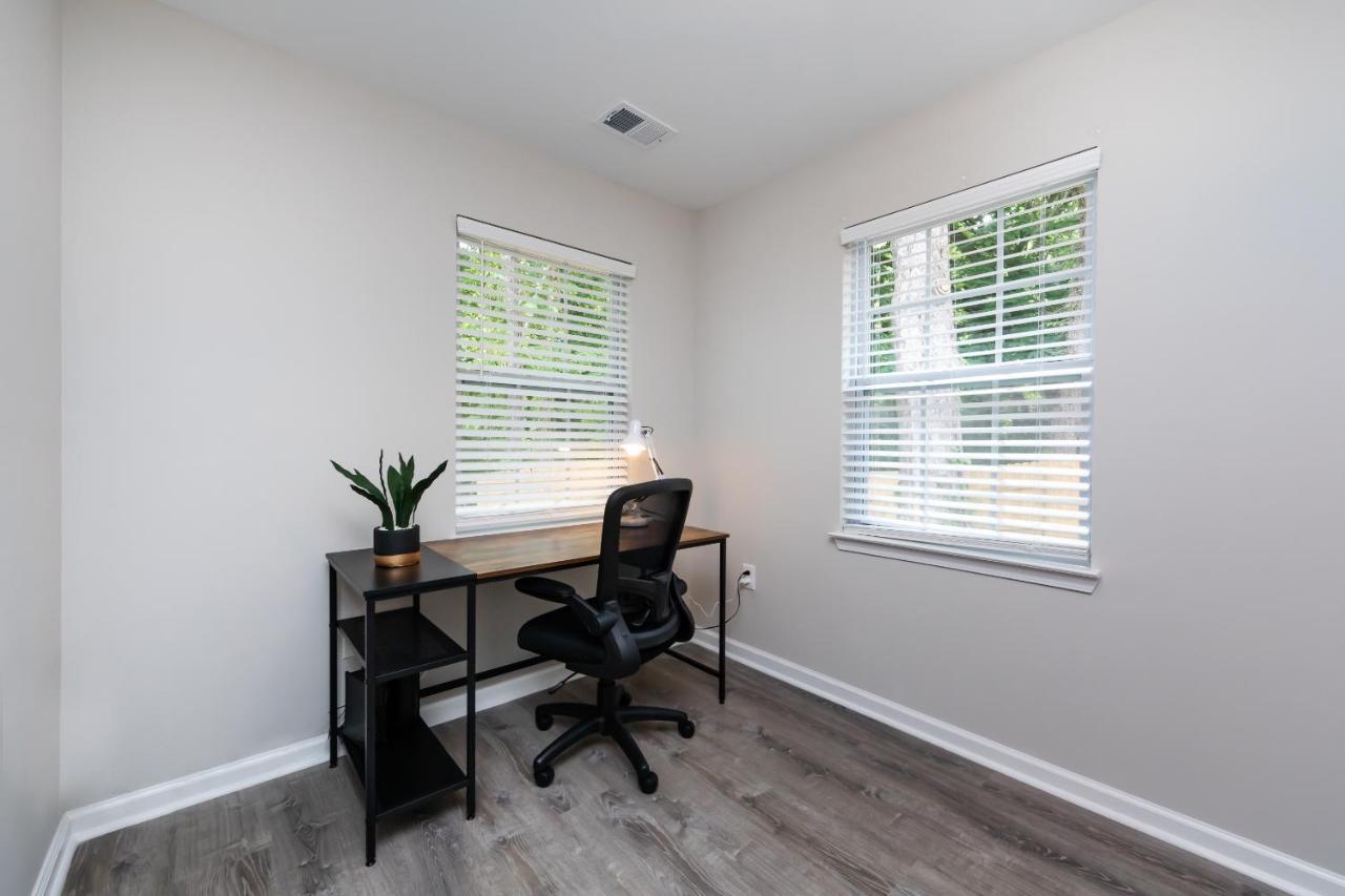 Brandnew Spacious 4 Bedroom House Minutes To Uptown Σάρλοτ Εξωτερικό φωτογραφία